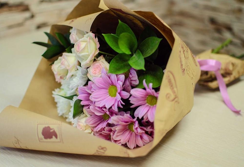 Букет цветов из: Розы и Хризантемы в Кировский Приморского края