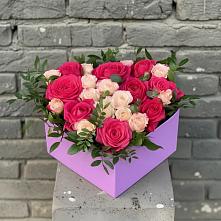 Цветочная композиция из Розы в коробке в Кировский Приморского края