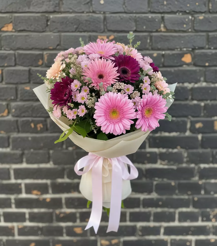 Букет цветов из: Герберы и Хризантемы в Кировский Приморского края