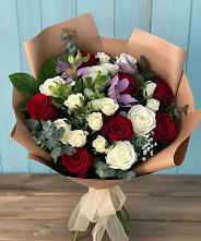 Букет цветов из:  Розы и Альстромерии в Кировский Приморского края