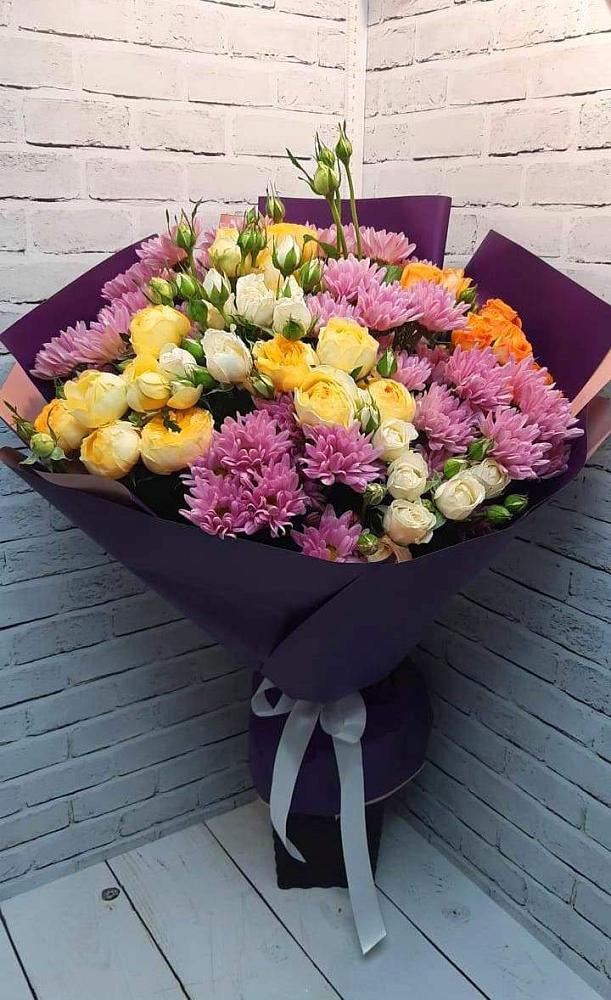 Букет цветов из: Хризантемы и Розы в Кировский Приморского края