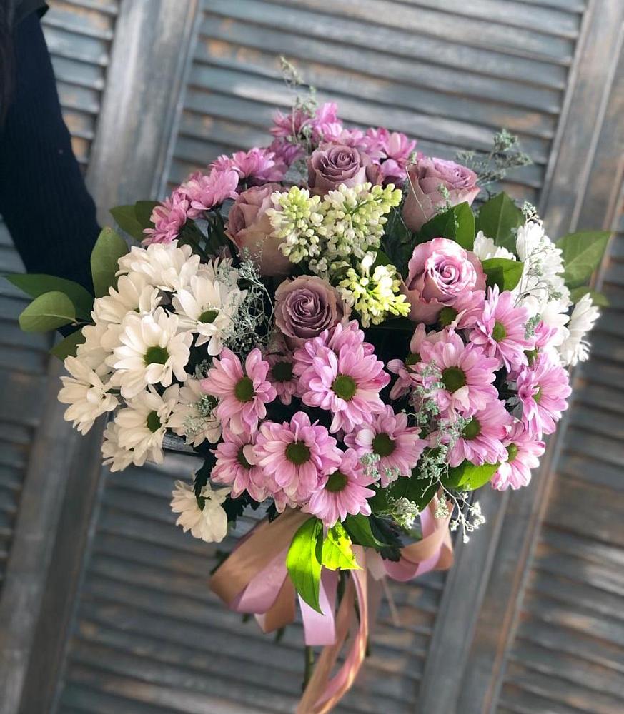 Букет цветов из: Хризантемы и Розы в Кировский Приморского края