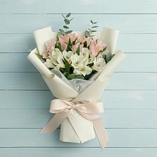 Букет цветов из:  Альстромерии в Кировский Приморского края