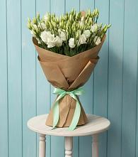 Букет цветов из:  Лизиантусы в Кировский Приморского края