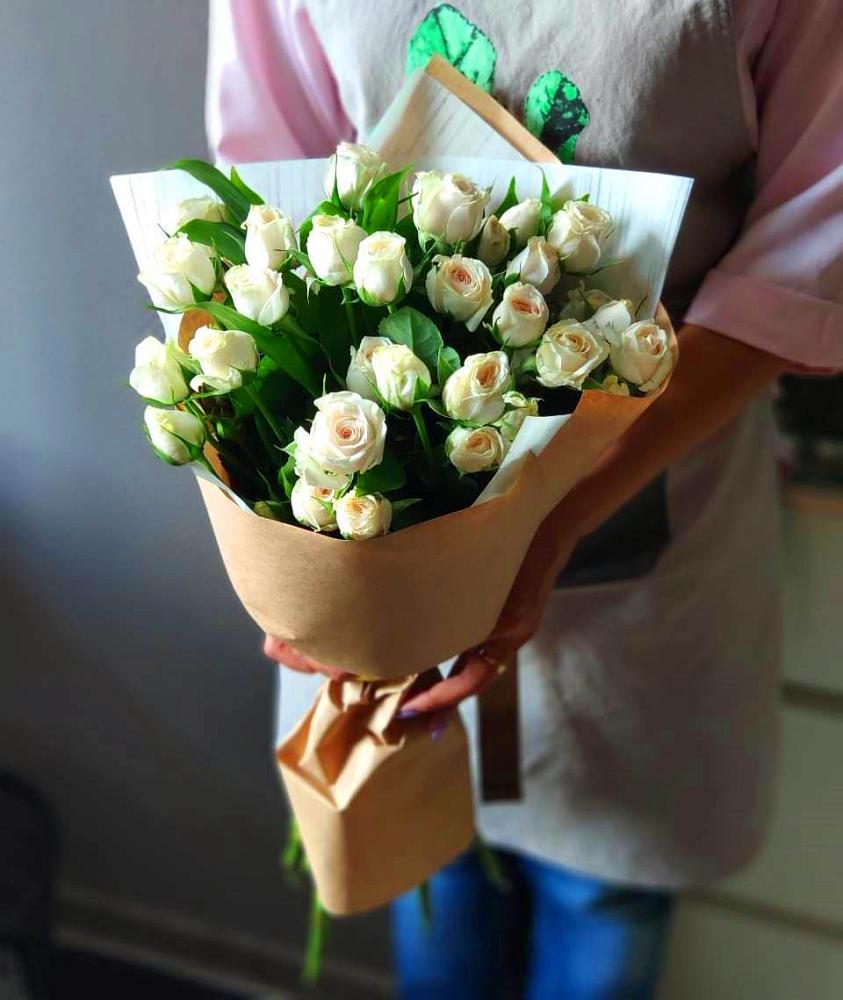 Букет цветов из: Розы в Кировский Приморского края