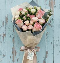 Букет цветов из:  Розы в Кировский Приморского края