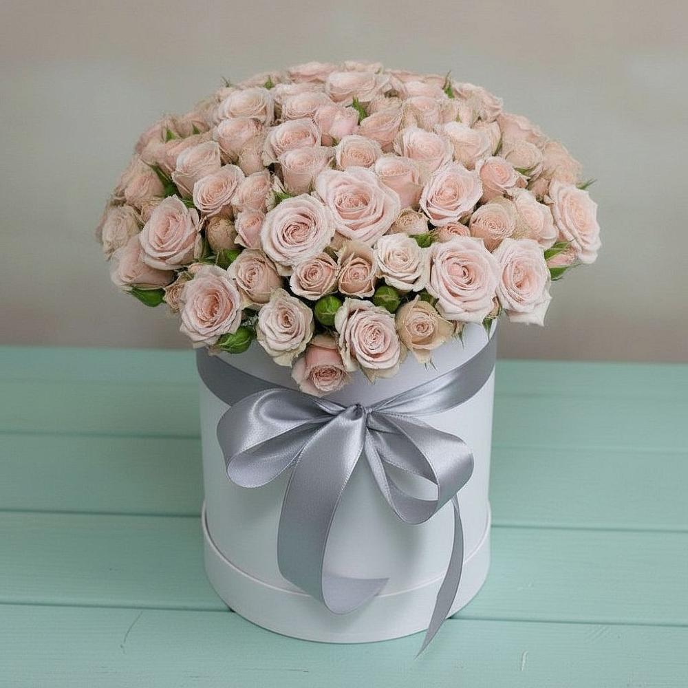 Цветочная композиция из Розы в шляпной коробке в Кировский Приморского края